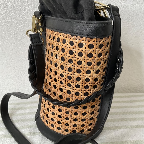 Tommy Bahama rattan bucket bag Draw String Top Bag  Vacation Bag - Picture 3 of 11